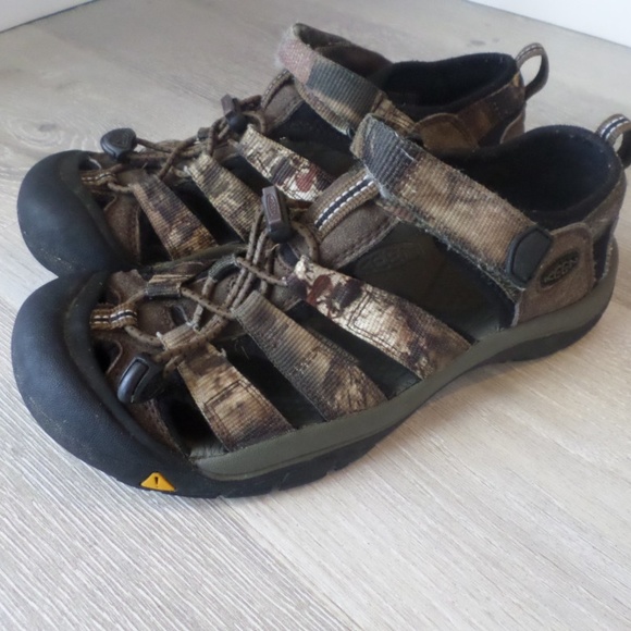 keen camouflage sandals